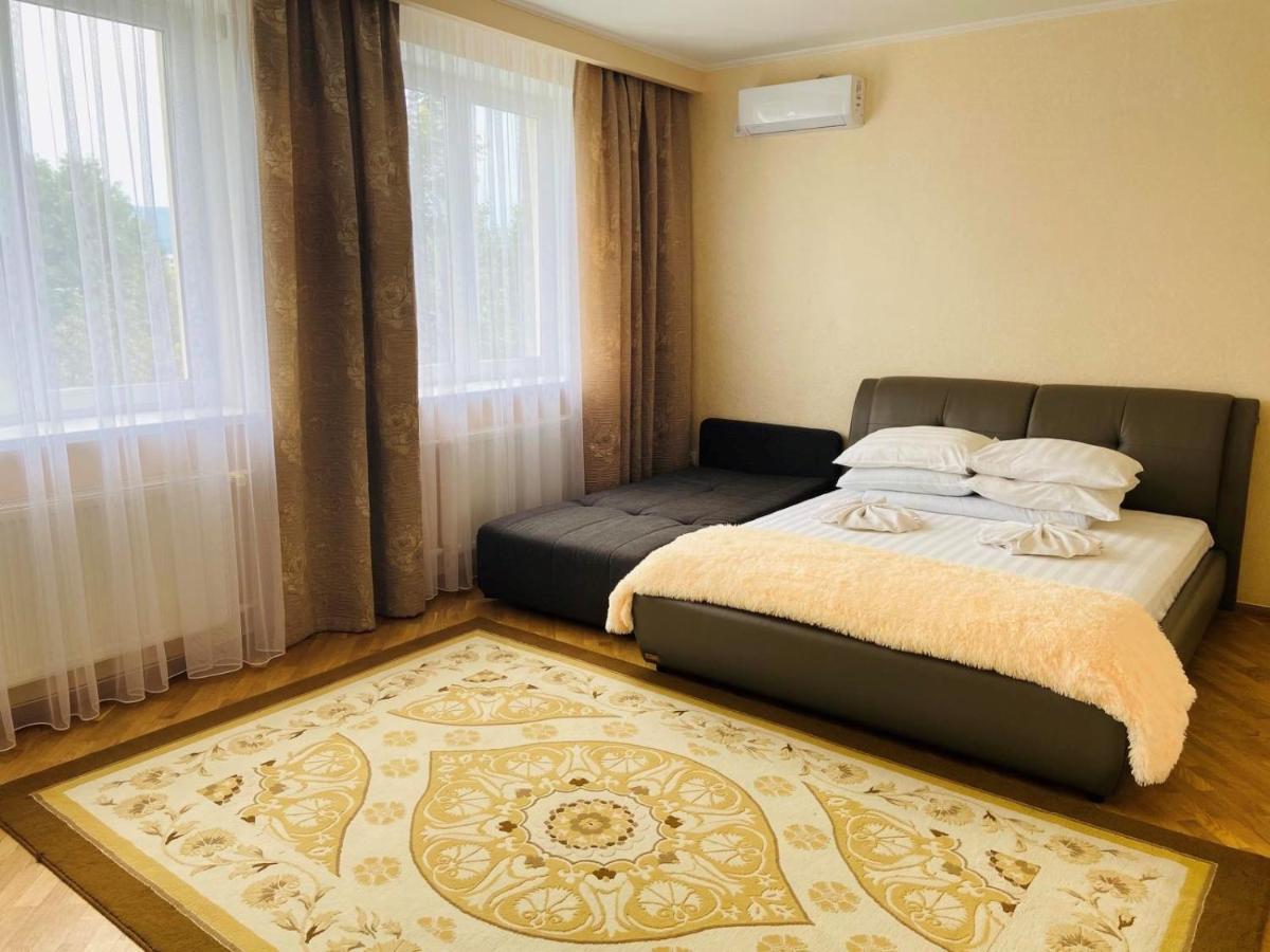 Guest House At Lesya Ukrainka Truskawez Exterior foto